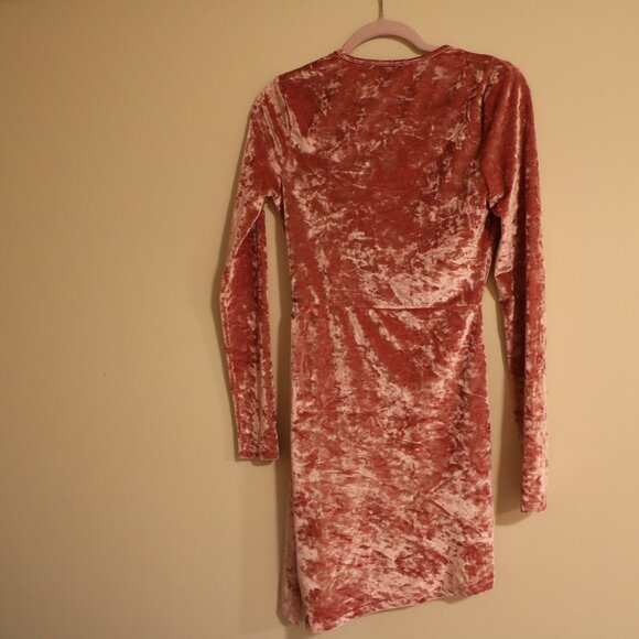 VELVET PINK SHORT LONG SLEEVE - Picture 5 of 5